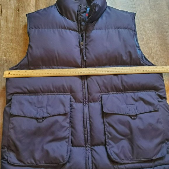ST. JOHN'S BAY NAVY PUFFER VEST SZ MEDIUM ZIPPER CLOSURE DEEP POCKETS - Picture 5 of 6